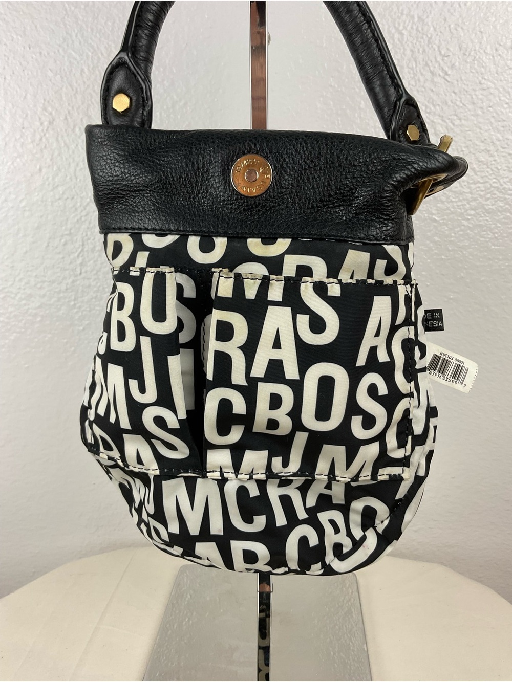 Marc by Marc Jacobs‎ Mini Black Pebbled Leather Hobo with Gold Hardware - Picture 5 of 9